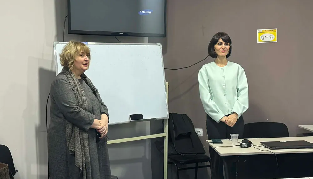 GRUNI Journalism Students in Discussion with Raisa Liparteliani on Labour Rights